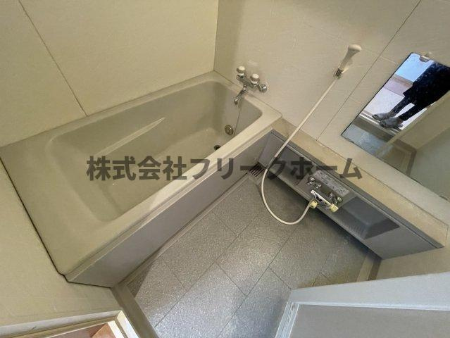 武蔵野市西久保２丁目の賃貸マンションの浴室