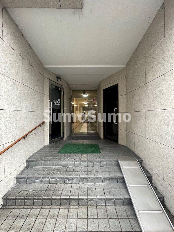 横井第6ビルのエントランス|建物の内部です