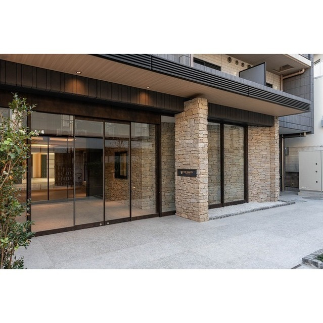 ザ・グラヴィティ新宿のエントランス