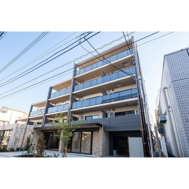 ザ・グラヴィティ新宿の外観