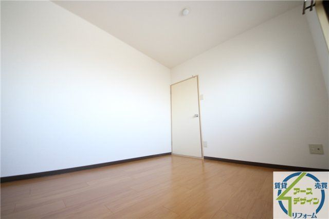 フィオーレ・ヤマダの洋室