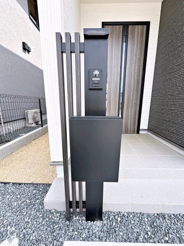 新築戸建・新築建売　福島市森合字北谷地　森合小学校・第四中学校の玄関|モニター付きインターホンで訪問者を確認できるので、防犯対策やプライバシー保護など安心です！