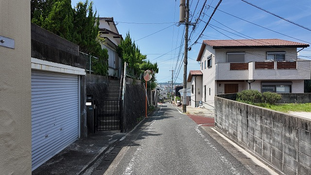 【土地】福岡市南区柏原二丁目の前面道路含む現地写真