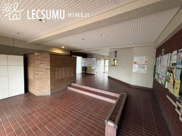 姫路西スカイハイツのエントランス