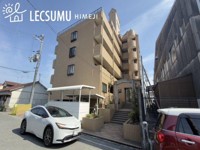 メゾンドール姫路英賀保の外観