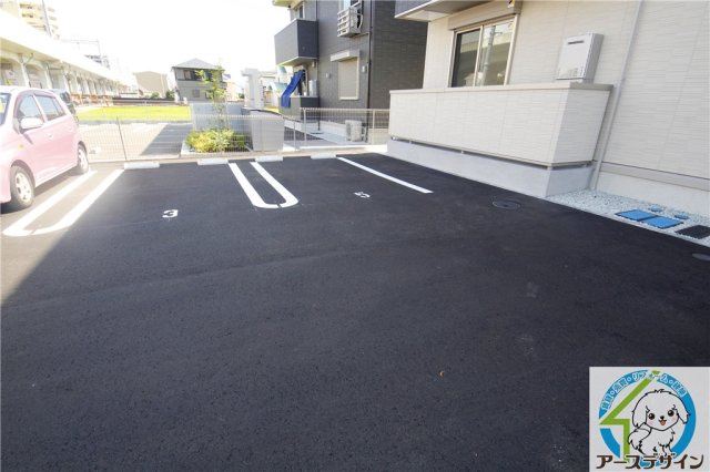 デーヴァ林崎の駐車場