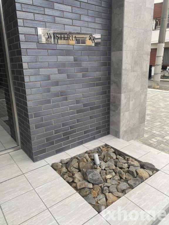 WISTERIA(ウェスタリア)のエントランス|清潔なエントランスです