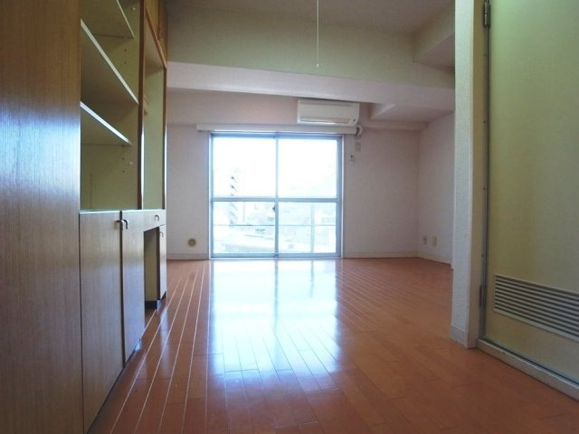 ライオンズマンション白山駅前の居間・リビング