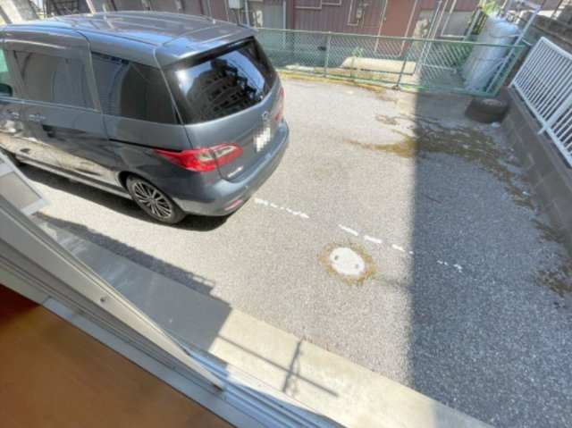 春日部市南３丁目のアパートのバルコニー