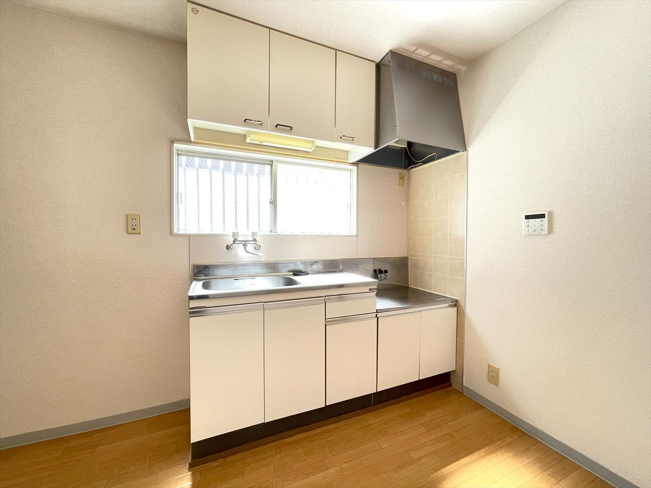 春日部市南３丁目のアパートのキッチン