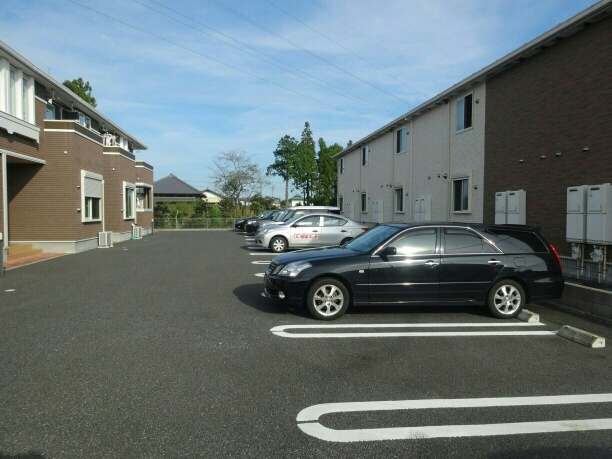 ベル・フランの駐車場