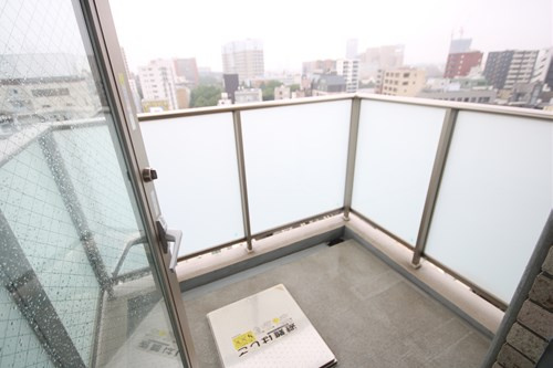 【バルコニー】