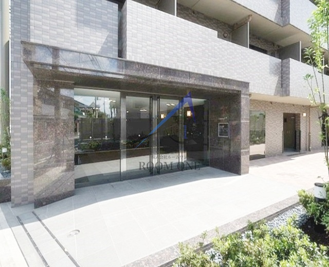 ルーブル三軒茶屋伍番館のエントランス|エントランスです。