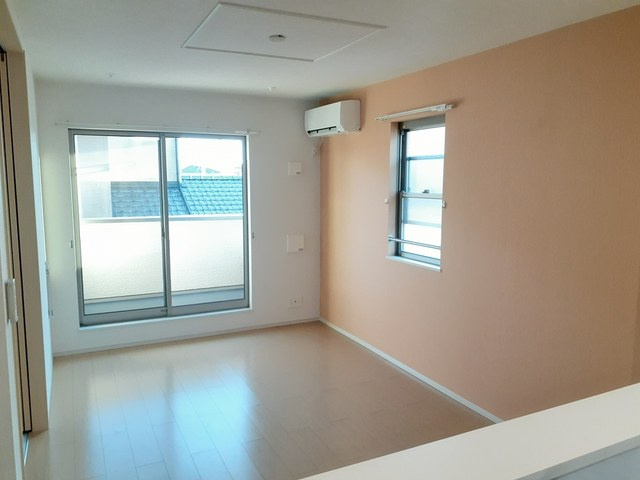 コンセェクアット　Bの居間・リビング