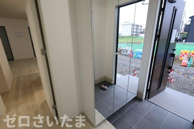 《仲介手数料無料》和光市新倉４丁目1-6新築一戸建てフィット エーの玄関