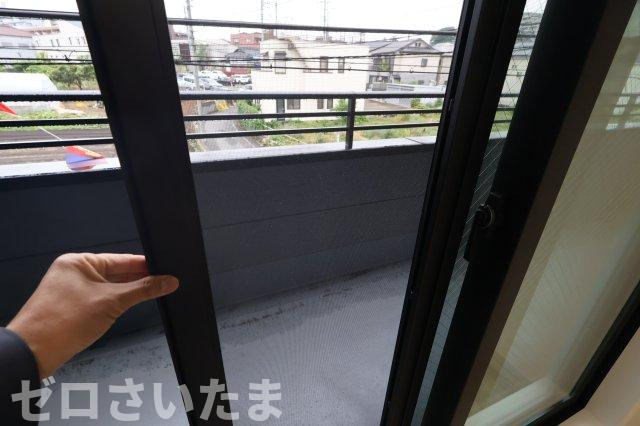 《仲介手数料無料》和光市新倉４丁目1-6新築一戸建てフィット エーのバルコニー|網戸付き