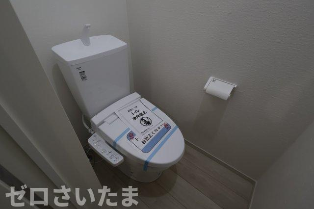 《仲介手数料無料》和光市新倉４丁目1-6新築一戸建てフィット エーのトイレ|2階