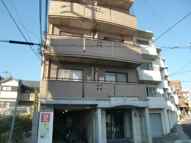 ワコーレフット篠原の外観