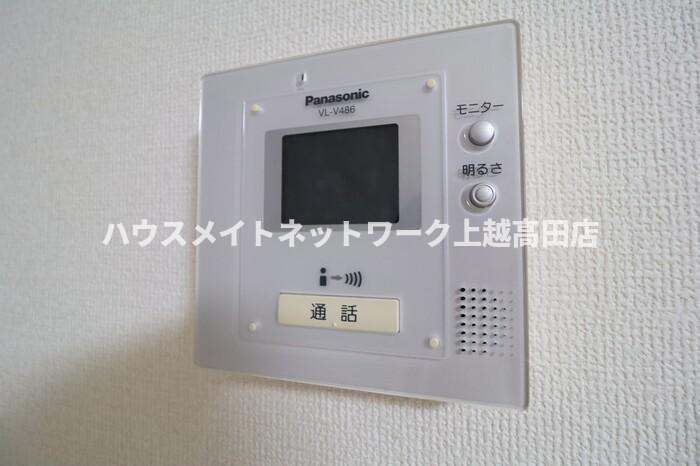 グランブルーのセキュリティ|モニターホン（参考反転タイプ102号室写真）
