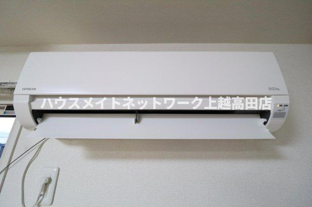 グランブルーの設備|エアコン（参考反転タイプ102号室写真）
