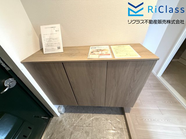 甲南第2兵庫ハイムの玄関|収納もある玄関です