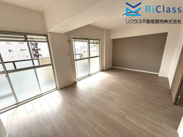 甲南第2兵庫ハイムの居間・リビング|ゆったり過ごせる居間です