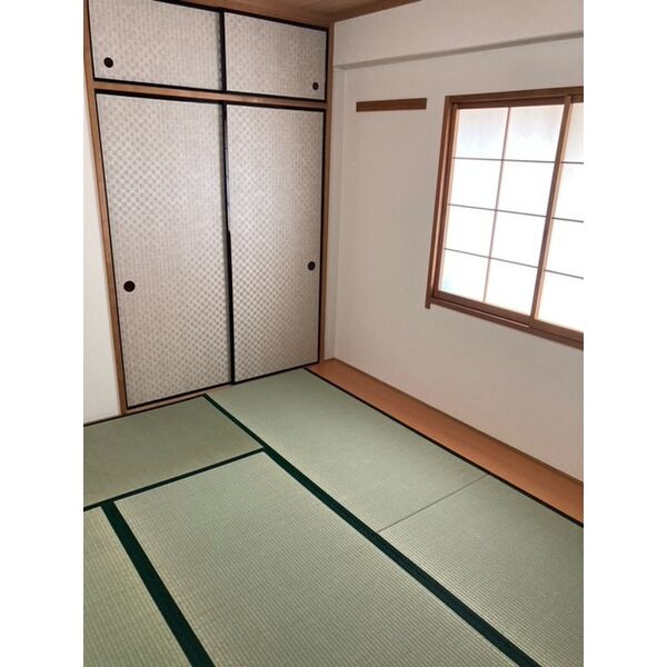 グリーンタウン宮地　Ｂ棟の和室