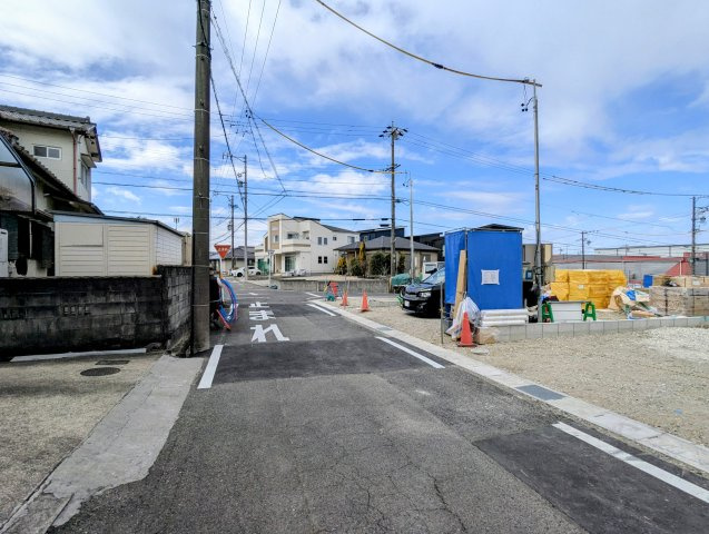 瀬戸市西寺山町第2　全5棟の前面道路含む現地写真