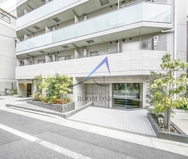 ＡＲＴＥＳＳＩＭＯ　ＥＳＩＳのエントランス|エントランスです。