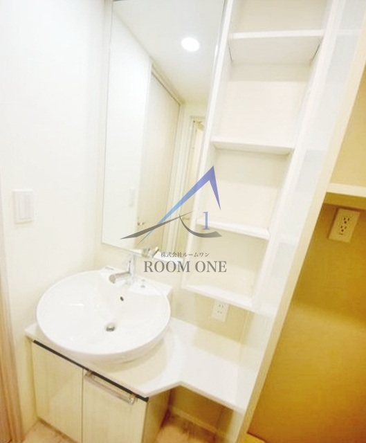 ＡＲＴＥＳＳＩＭＯ　ＥＳＩＳの洗面所|洗面台です。