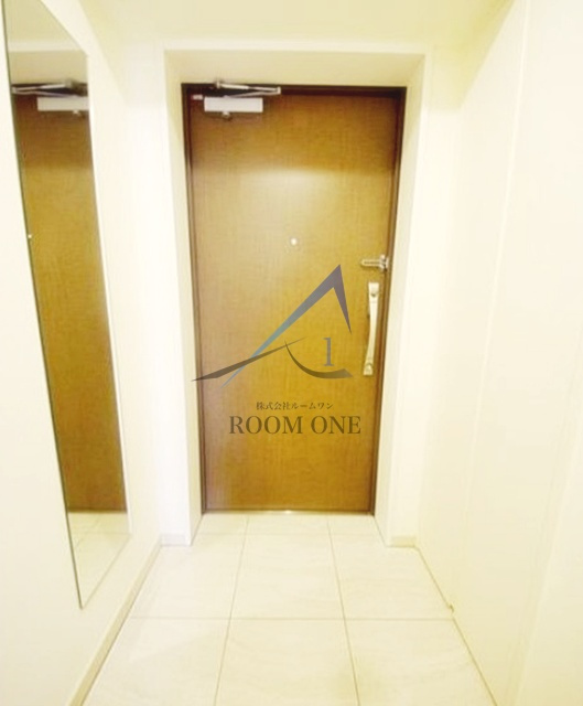 ＡＲＴＥＳＳＩＭＯ　ＥＳＩＳの玄関|玄関です。