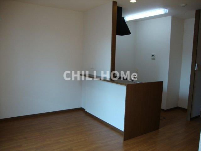 ＭＲイーストの居間・リビング|当社、チルホームのHPもご覧ください(^^)/物件情報多数♪