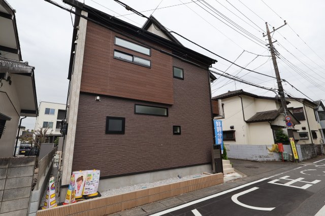 《仲介手数料無料》志木市上宗岡３丁目11-22新築一戸建てブルーミングガーデンの外観