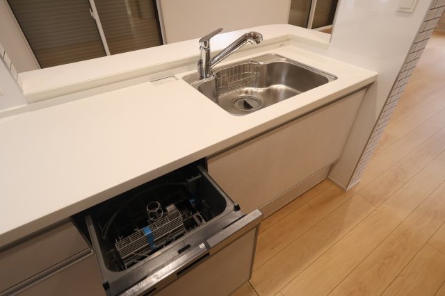《仲介手数料無料》志木市上宗岡３丁目11-22新築一戸建てブルーミングガーデンのキッチン
