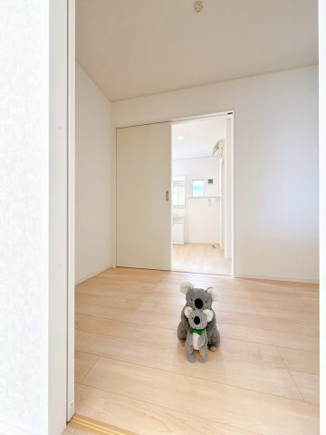 【その他】 | 高崎市金古町　新築住宅 | キッチン、洗面脱衣室につながるユーティリティ。
ランドリースペースやファミリークローゼットとしても◎
