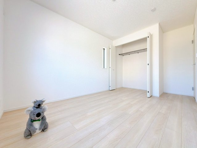 【洋室】 | 高崎市金古町　新築住宅 | 「どんな家具を置こうかな」とワクワクする。好みのこだわりのお部屋にしてじぶんだけの部屋でゆったりと寛げます。