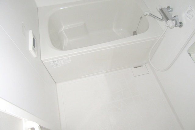 サン　フライトの浴室|清潔感のあるバスルームで1日の疲れも流せます♪