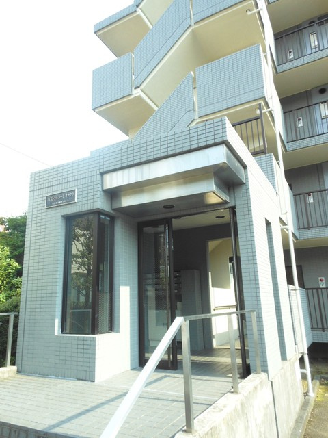 パストラルコートオークラのエントランス