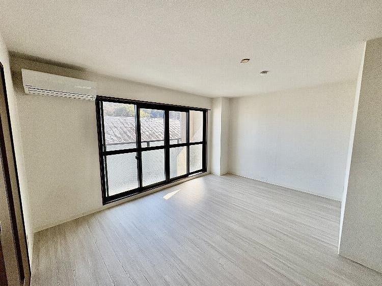 トレジャーハウス六泉寺の居間・リビング