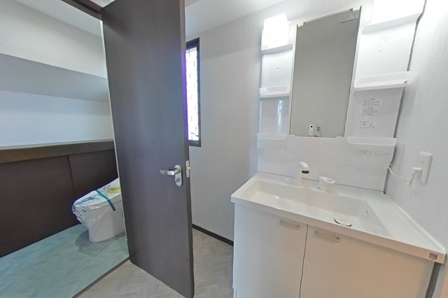 ６６４９７　各務原市那加住吉町中古戸建ての洗面所