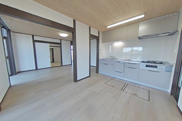 ６６４９７　各務原市那加住吉町中古戸建てのキッチン