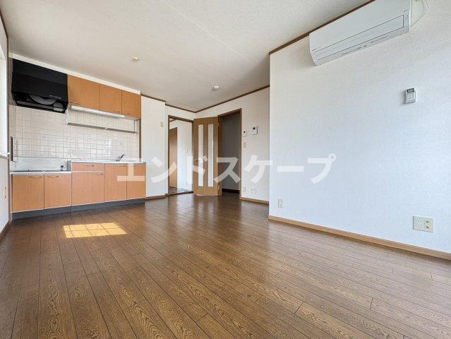 スターアリスⅤの居間・リビング|高崎、前橋のお部屋探しはエンドスケープまで！お客様の理想お聞かせ下さい♪