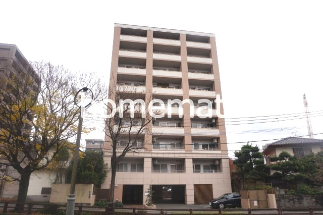 スプランドゥール新屋敷の外観