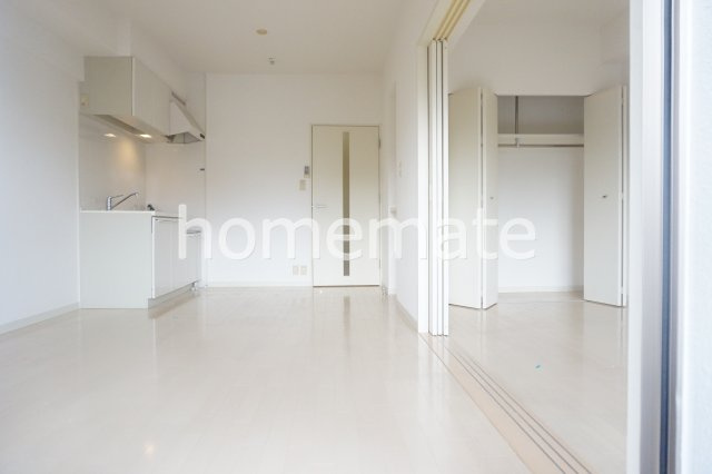 スプランドゥール新屋敷の居間・リビング