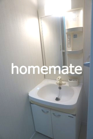 スプランドゥール新屋敷の独立洗面台