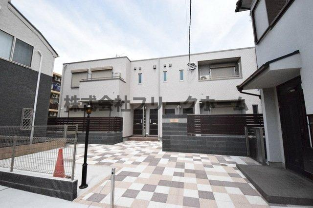 三鷹市大沢３丁目のアパートの外観