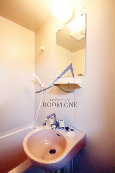 グローサリー本駒込の洗面所|洗面台です。