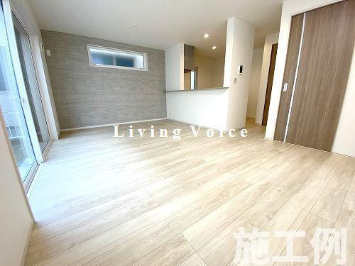 【居間・リビング】 | 【仲介手数料０円】高座郡寒川町一之宮2丁目6期　新築一戸建て　全3棟 | 高座郡寒川町一之宮2丁目6期　新築一戸建て　全3棟