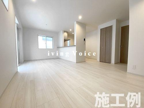 【居間・リビング】 | 【仲介手数料０円】高座郡寒川町一之宮2丁目6期　新築一戸建て　全3棟 | 高座郡寒川町一之宮2丁目6期　新築一戸建て　全3棟