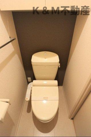 フラッツ酒井根　Ⅱ号棟のトイレ|落ち着いたトイレです